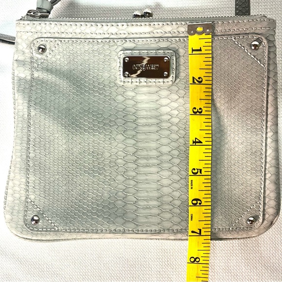 Nine West Reptile Crossbody Bag in Light Gray - NWT - Picture 11 of 13